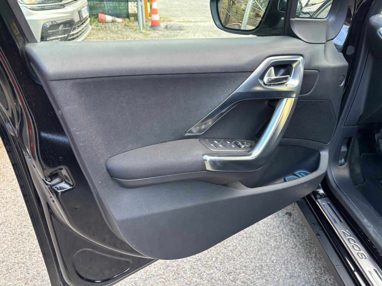 Peugeot 2008 1.6 hdi OK NEOPATENTATI