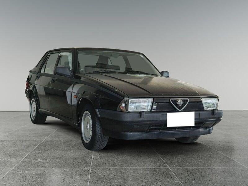 Alfa Romeo 75 2.0