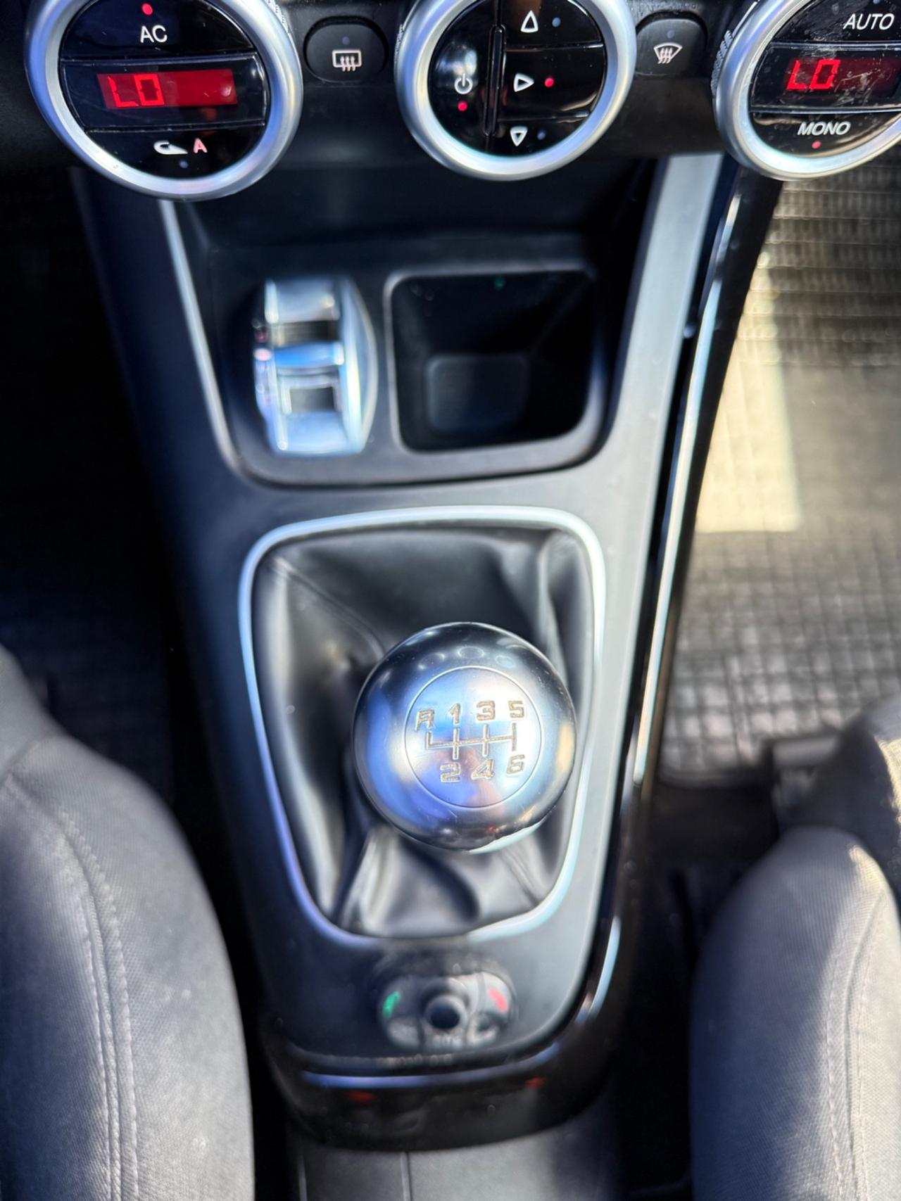Alfa Romeo Giulietta 1.6 JTDm-2 105 CV Exclusive