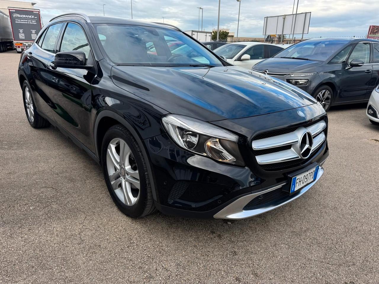 Mercedes-benz GLA 200 d Automatic Premium