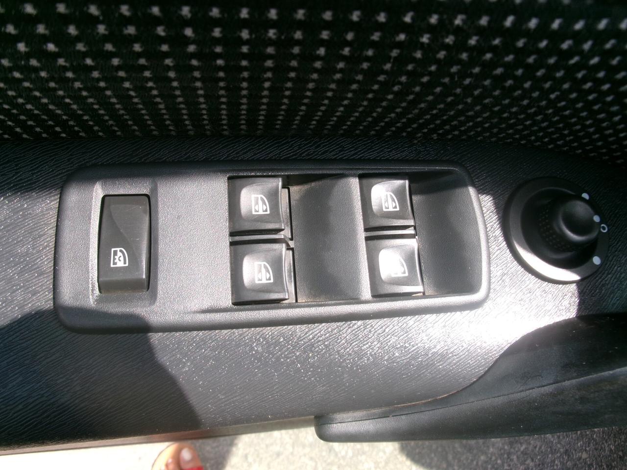 Mercedes-Benz CITAN 111 CDI 110CV E5 N1 AUTOCARRO 5 POSTI