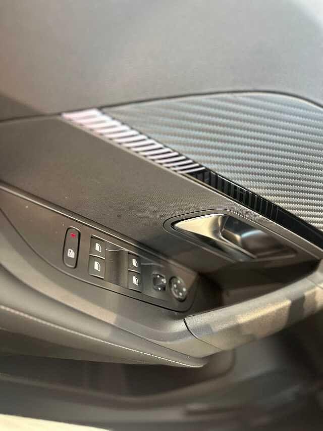 Peugeot 2008 PureTech 100 S&S Allure Km Zero