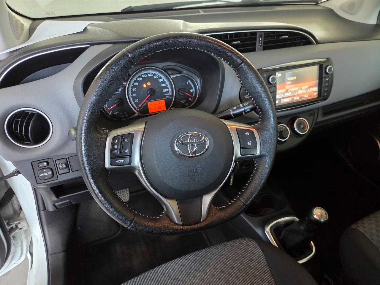 Toyota Yaris 1.0 5 porte Lounge unico proprietario