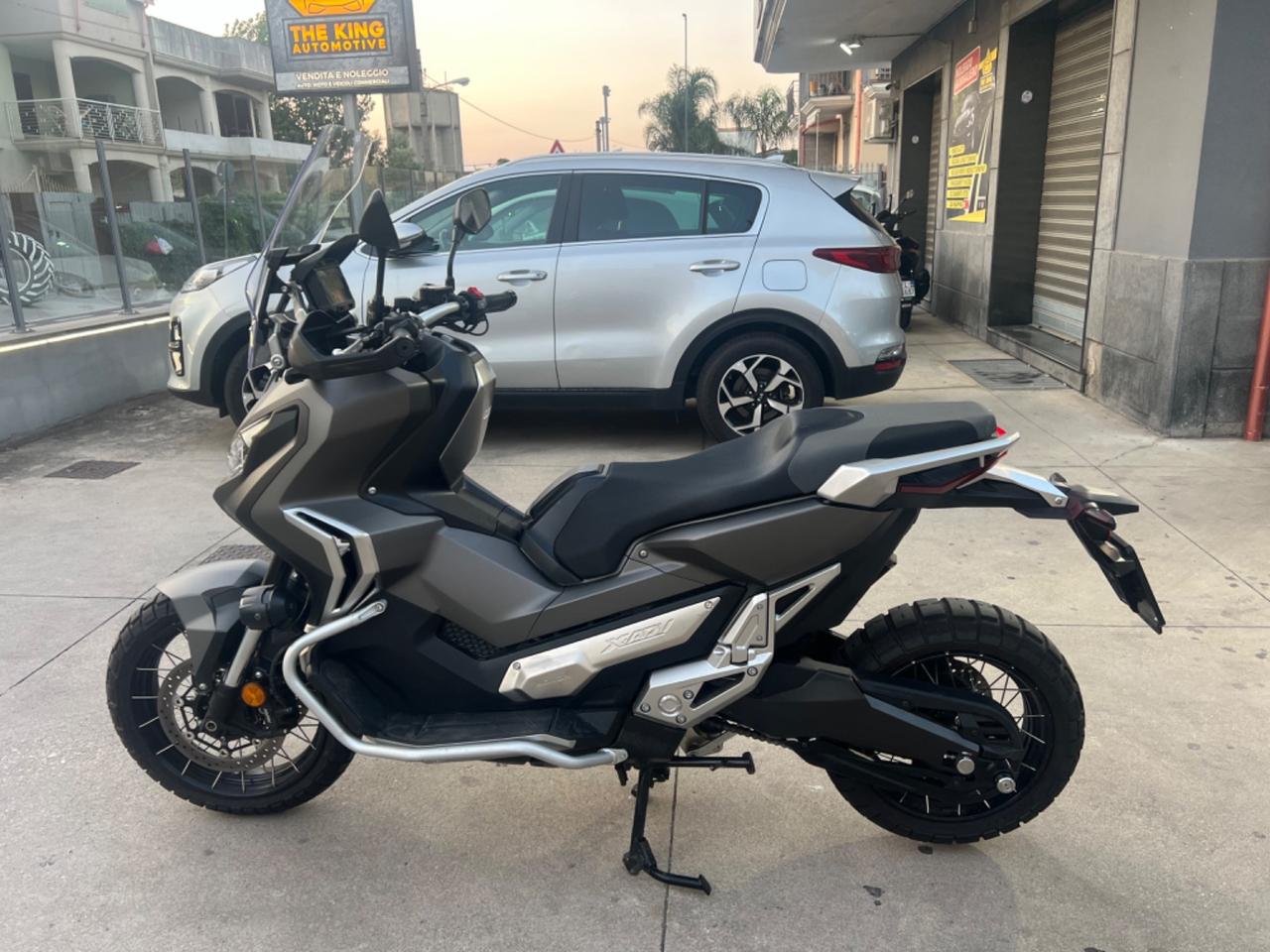 Honda X-ADV 750 .