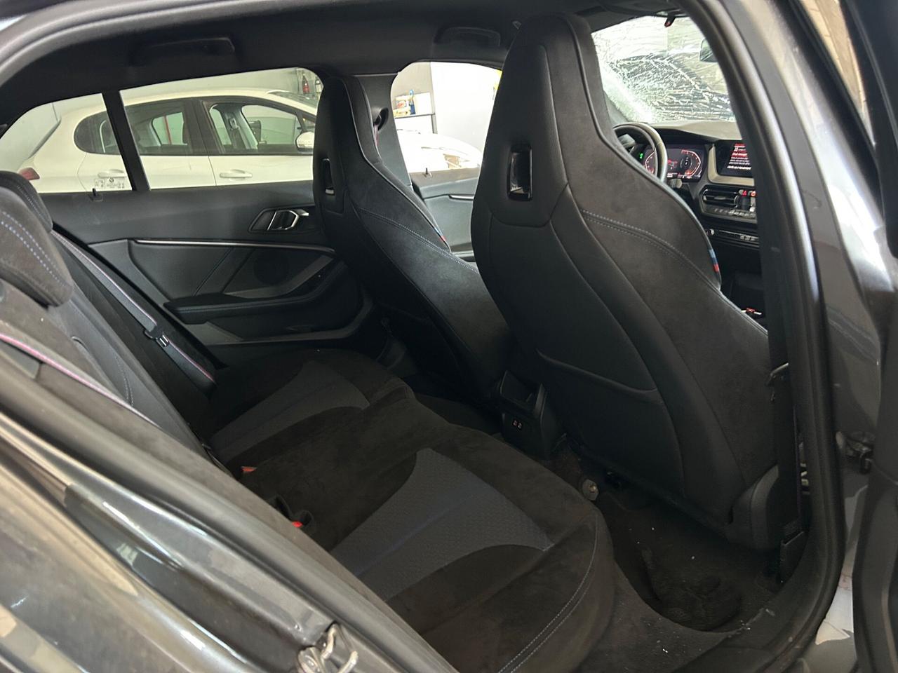 Bmw 118 118i 5p. Msport Exterior