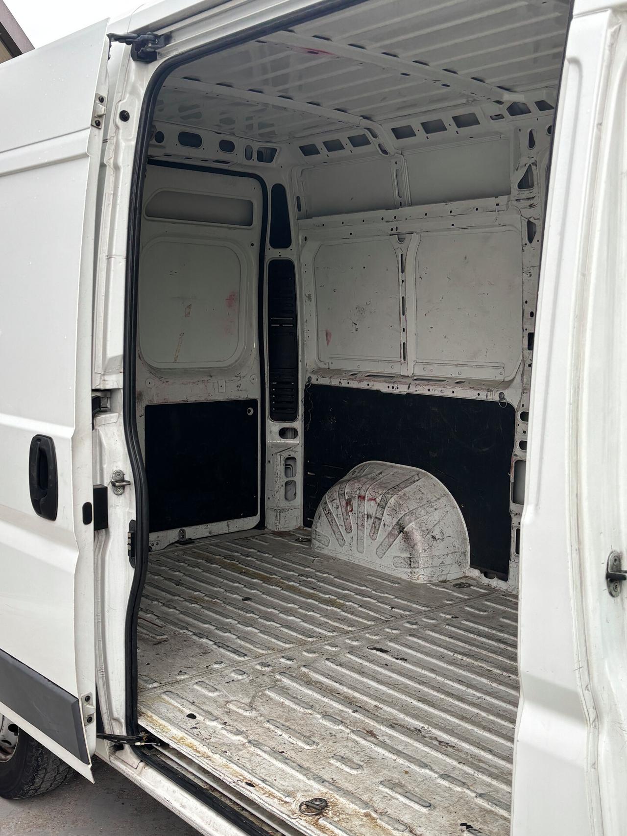 Citroen Jumper 33 2.0 BlueHDi 96KW 130CV L2 H2 Furgone