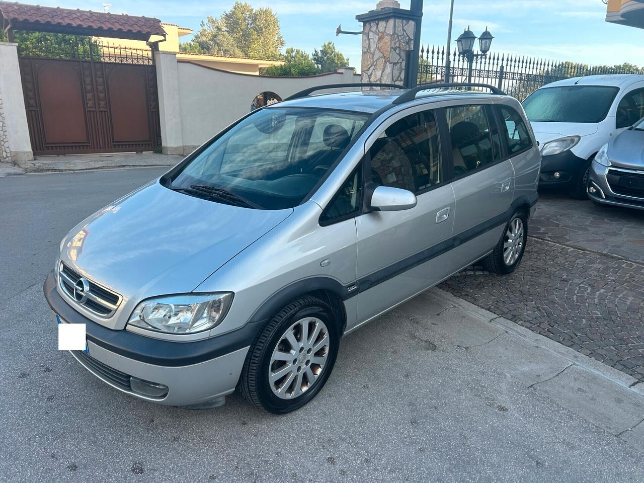 Opel Zafira 2.0 16V DTI cat Fashion Line