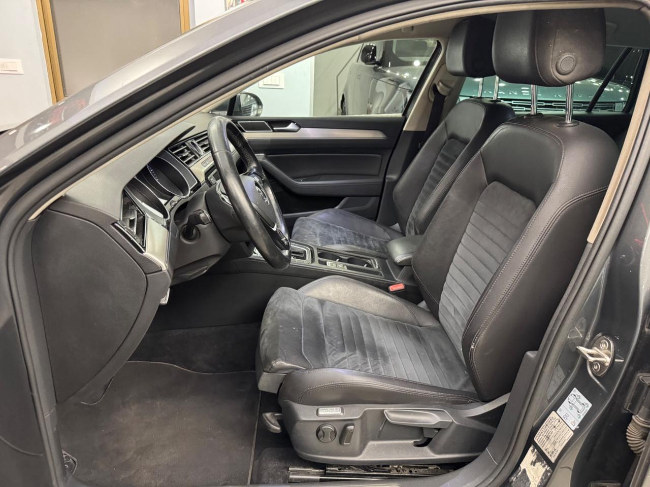 Volkswagen Passat Alltrack 2.0 TDI 150CV 4MOTION Executive BlueMot Tech