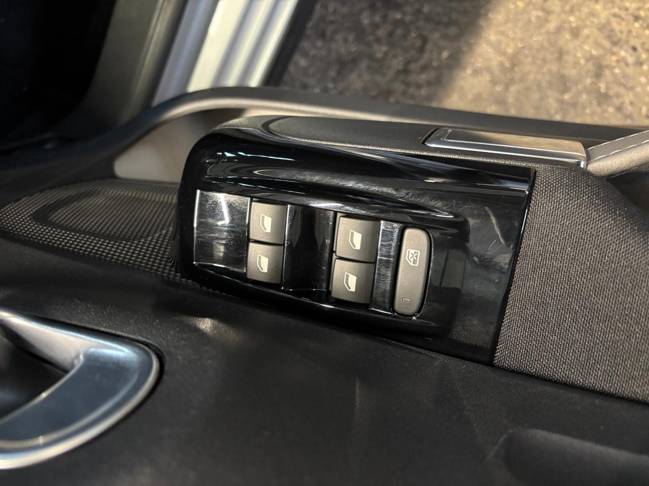 Citroen C3 1.2 PureTech 60KW 82CV Shine NEOPATENTATO