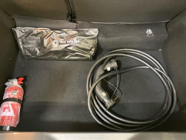 RENAULT ZOE Iconic R135 e-shif. Batt. Propr. Ricarica rapida!