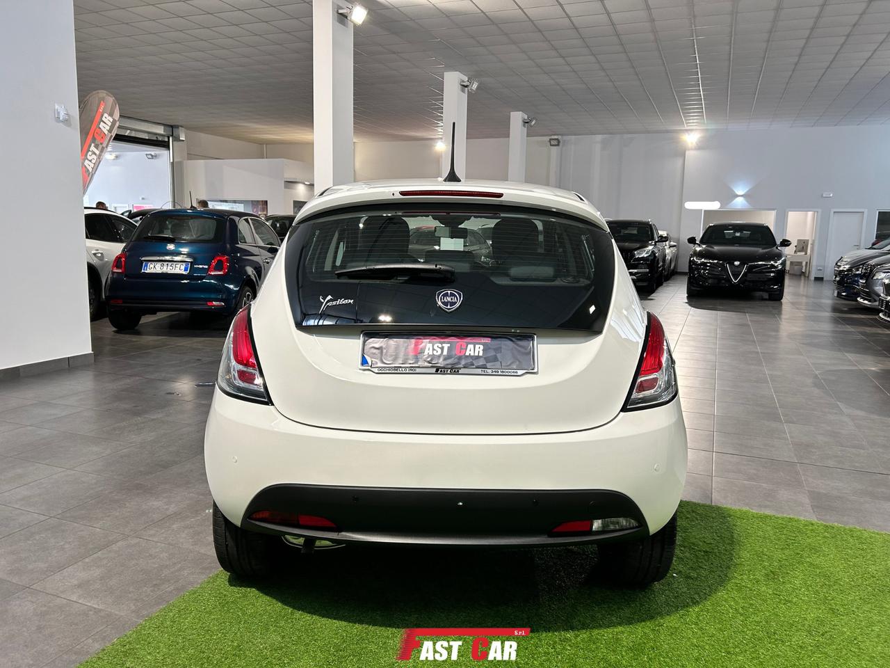 Lancia Ypsilon 1.2 69 CV 5 porte GPL Silver