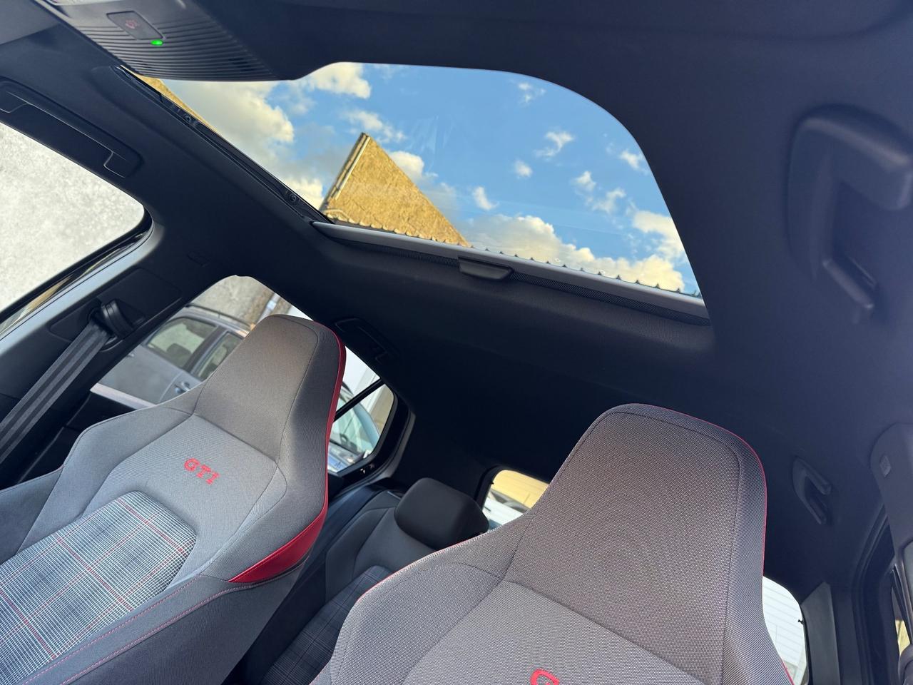 Volkswagen Golf GTI 2.0TSI 265CV DSG