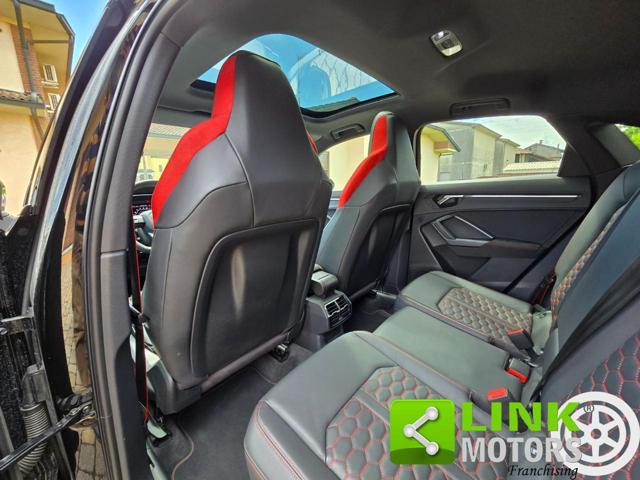 AUDI RS Q3 quattro S tronic Sportback