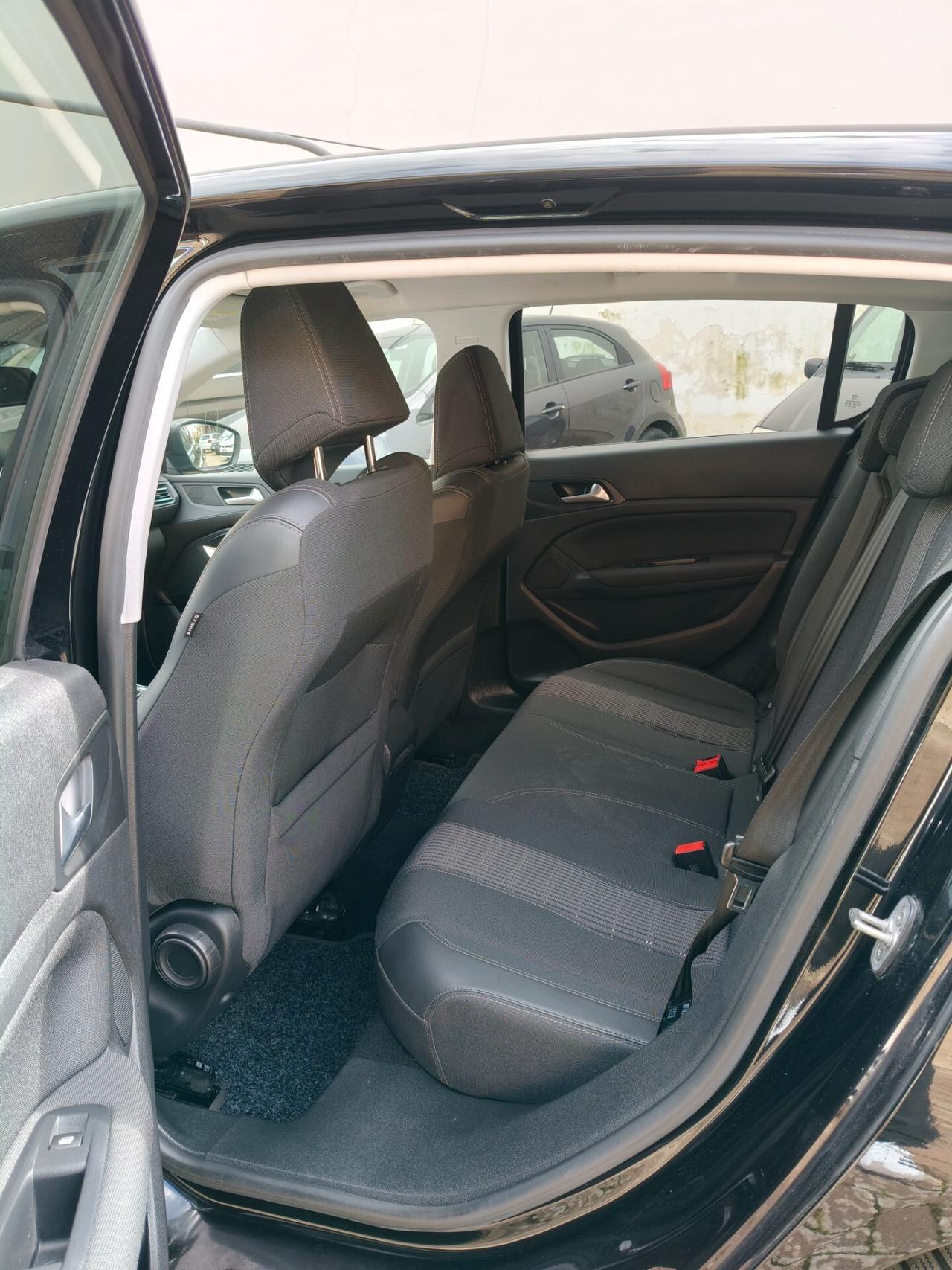 Peugeot 308 BlueHDi 120 S&S EAT6 GT Line