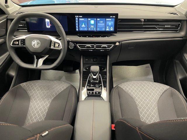 MG HS NEW 1.5 T DCT COM