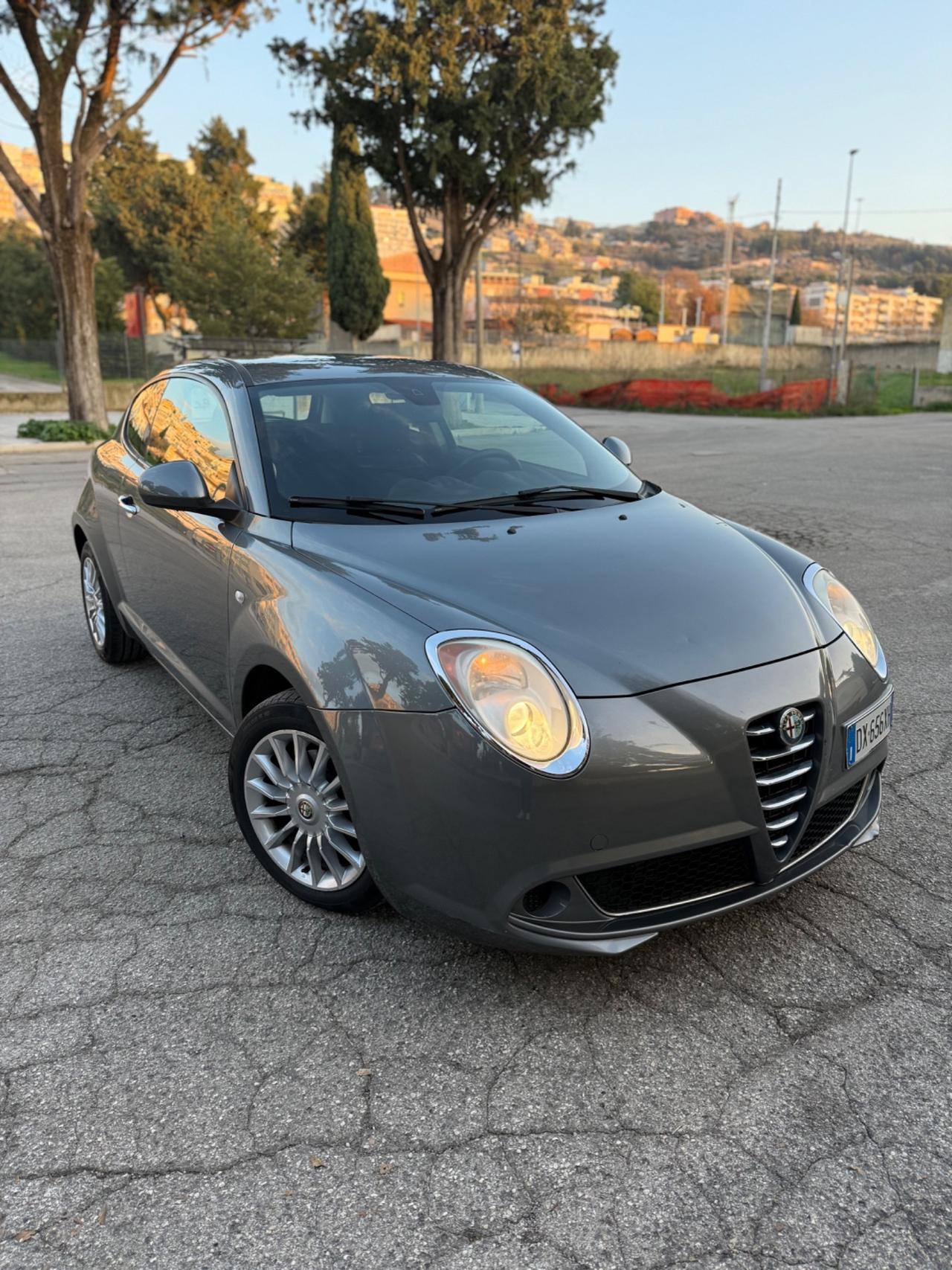 Alfa Romeo MiTo 1.6 JTDm 16V Distinctive Sport Pack