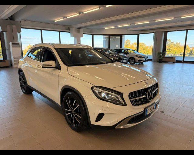 MERCEDES-BENZ GLA 180 CDI Automatic Sport