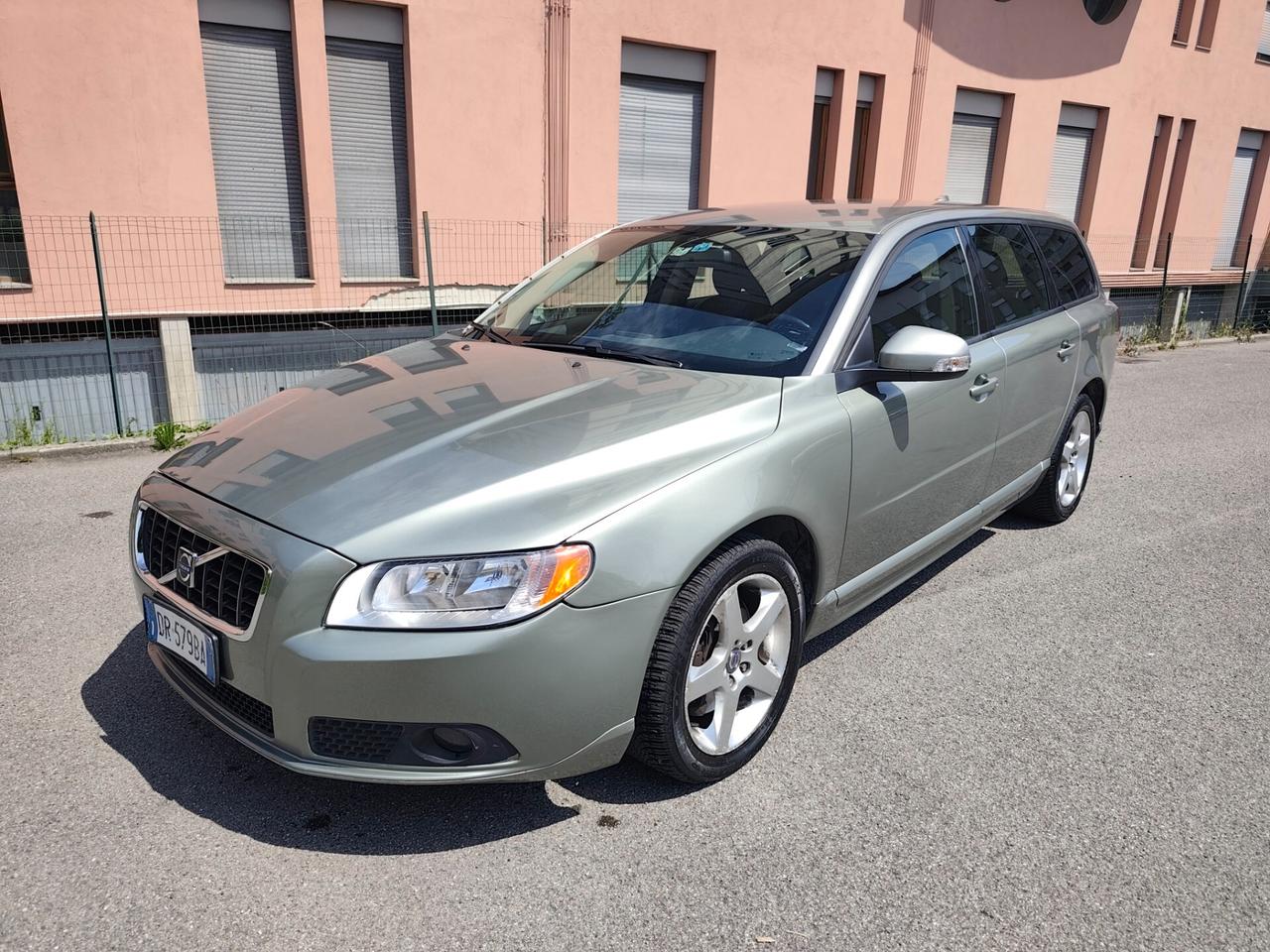 Volvo V70 2.4 D5 Summum frizione nuova
