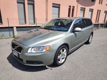 Volvo V70 2.4 D5 Summum frizione nuova
