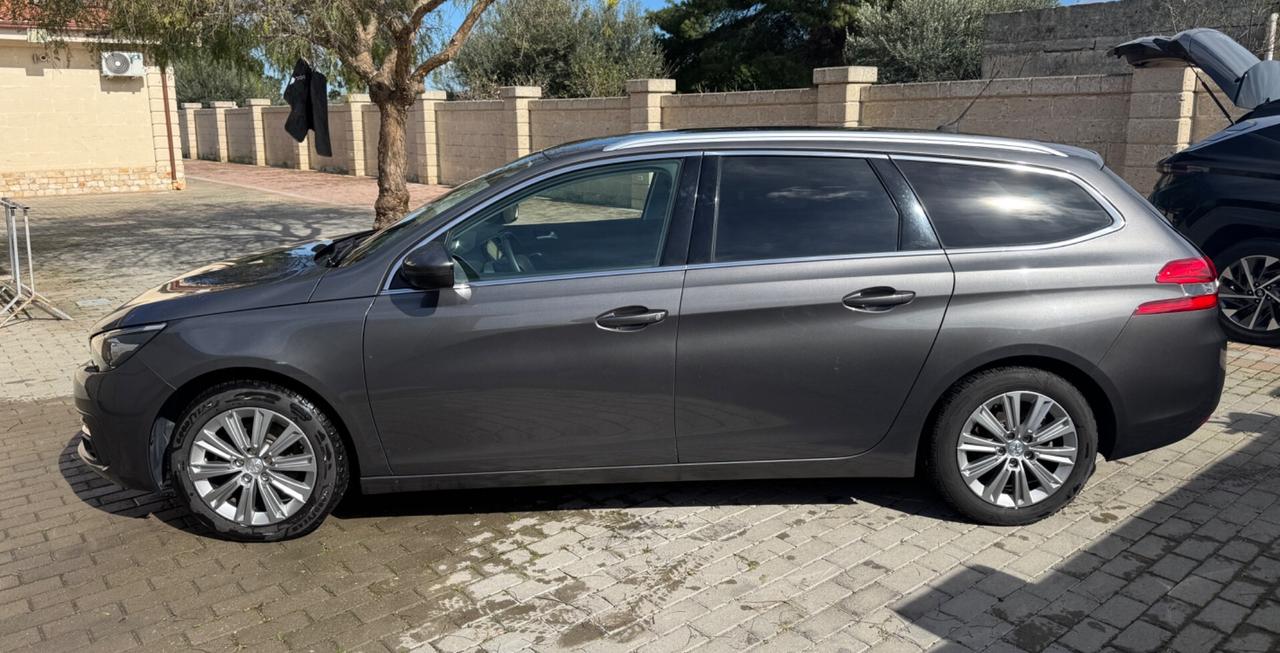 Peugeot 308 BlueHDi 130 SW Allure PACK