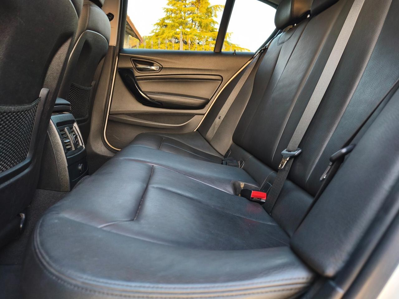 Bmw 118 118d 5p. Urban