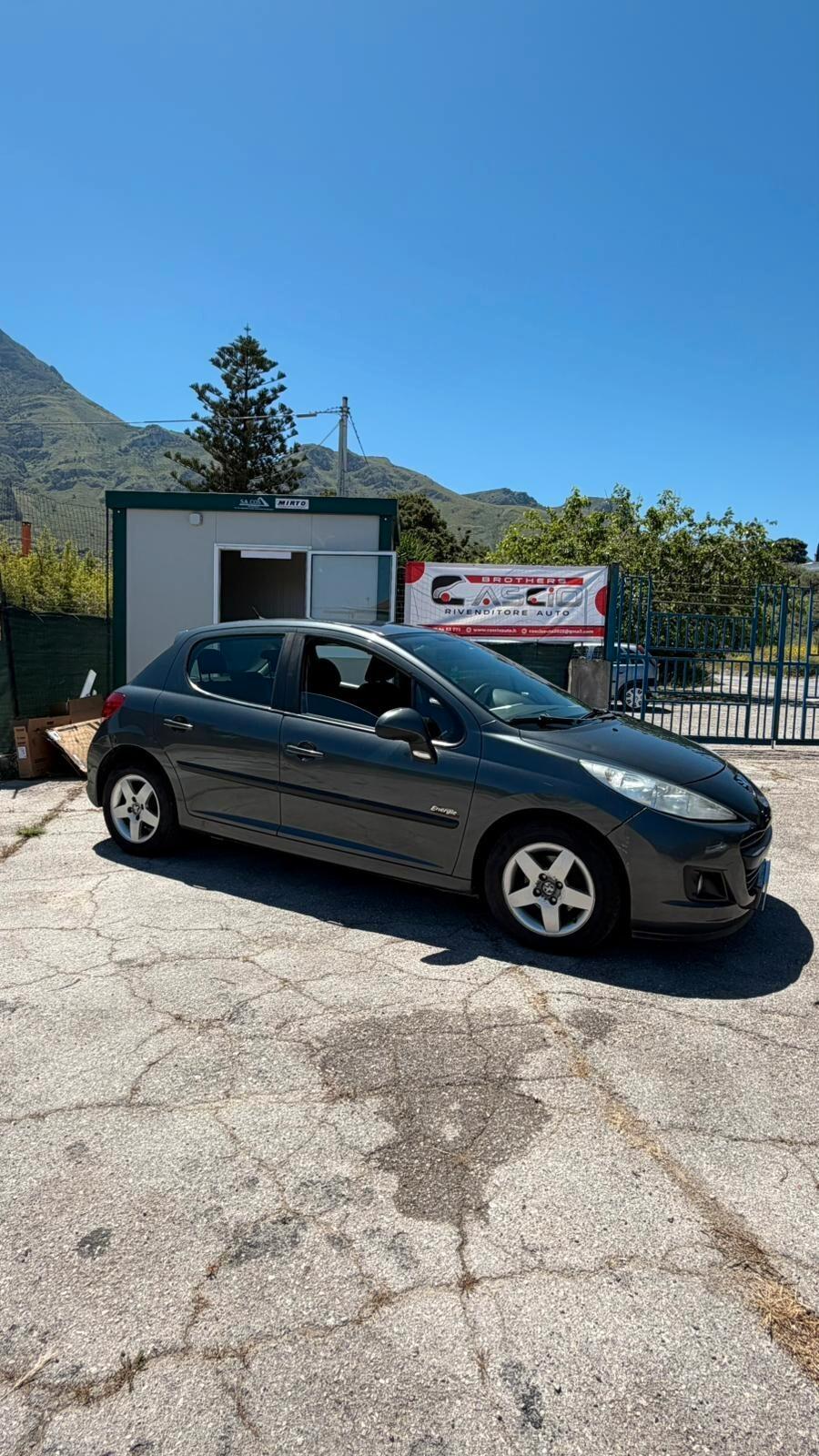 Peugeot 207 1.4 HDi 70CV 5p. X Line Mix