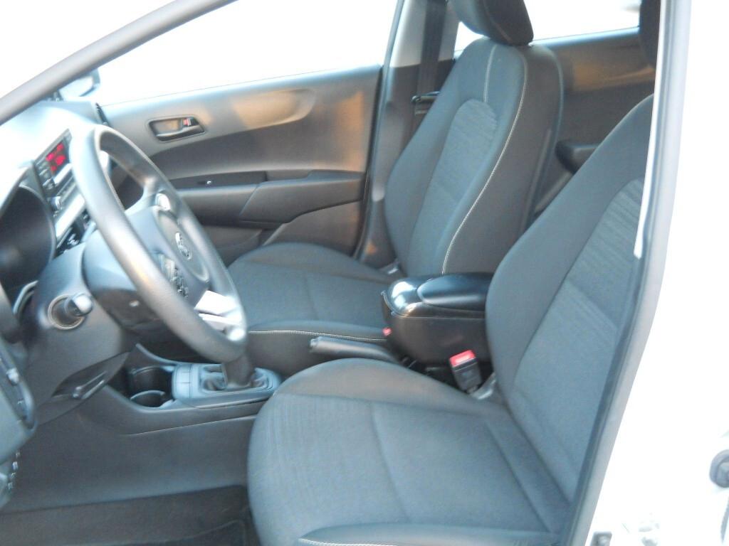 Kia Picanto 1.0 12V GPL 5 porte AMT Urban