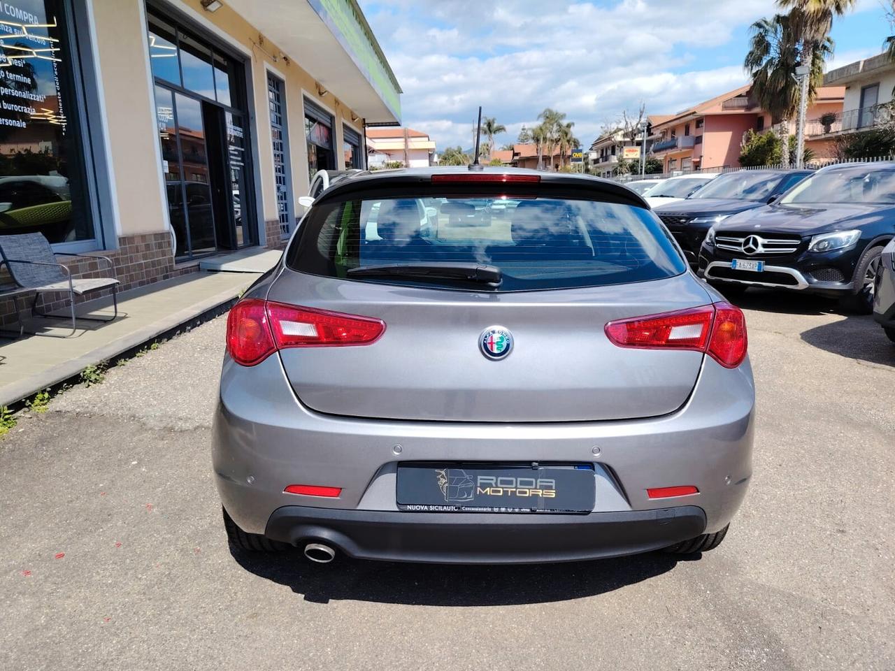 Alfa Romeo Giulietta 1.6 JTDm TCT 120 CV