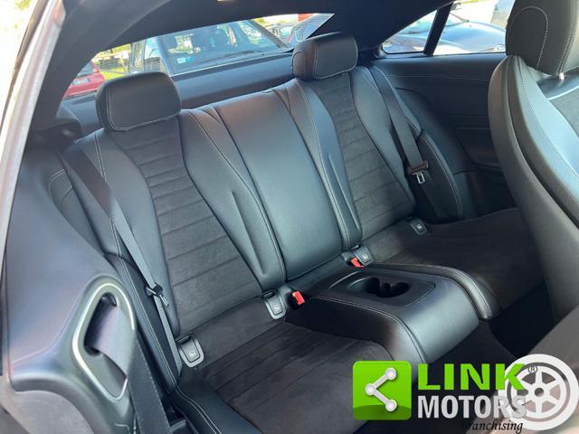 MERCEDES-BENZ E 300 d Premium AMG night edition 245cv G-Tronic