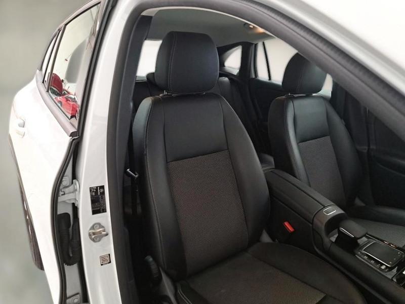 MERCEDES-BENZ GLA 180 D AUTOMATIC BUSINESS CROSSOVER