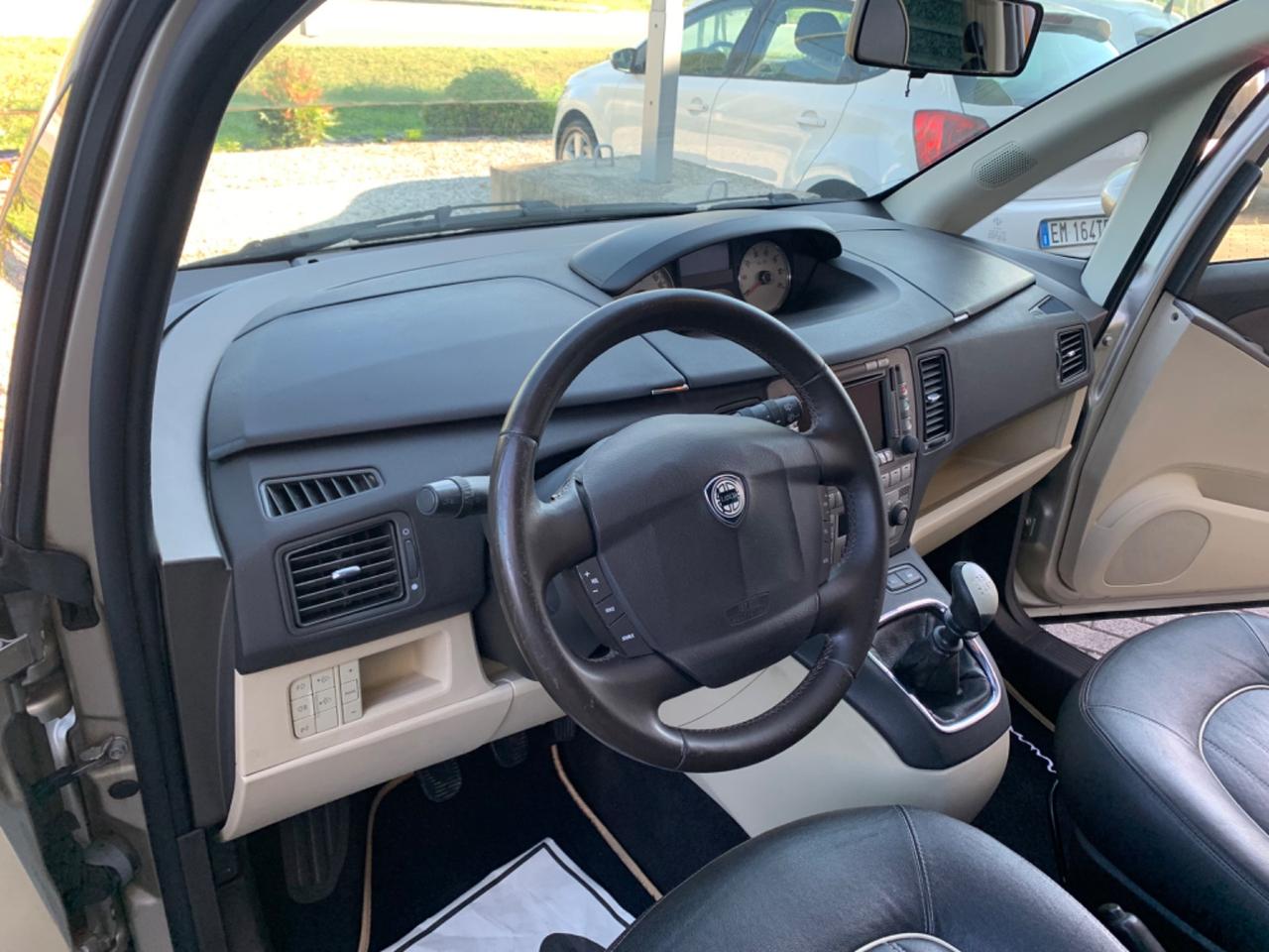 Lancia MUSA 1.4 16V Platino Plus