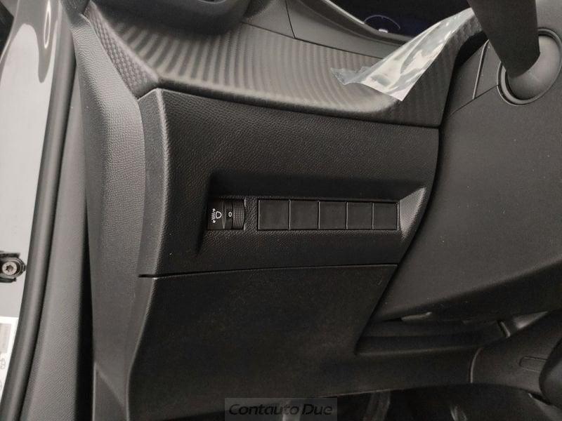 Peugeot 2008 2008 1.2 hybrid Allure 145cv e-dcs6