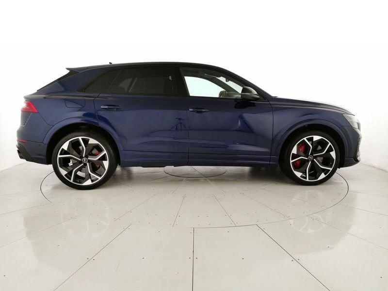 Audi Q8 RS TFSI V8 quattro tiptronic