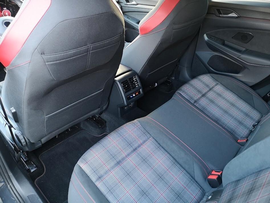 Volkswagen Golf GTI 2.0 TSI DSG IQ LED MATRIX ASSETTO RETROCAMERA CERCHI 19'