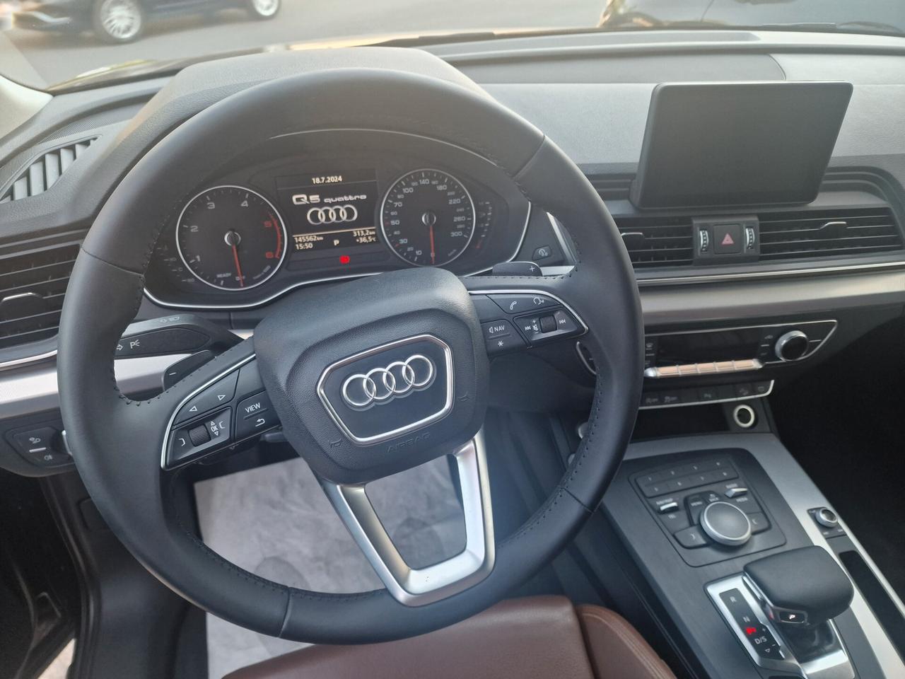 Audi Q5 2.0 TDI quattro S tronic S line plus