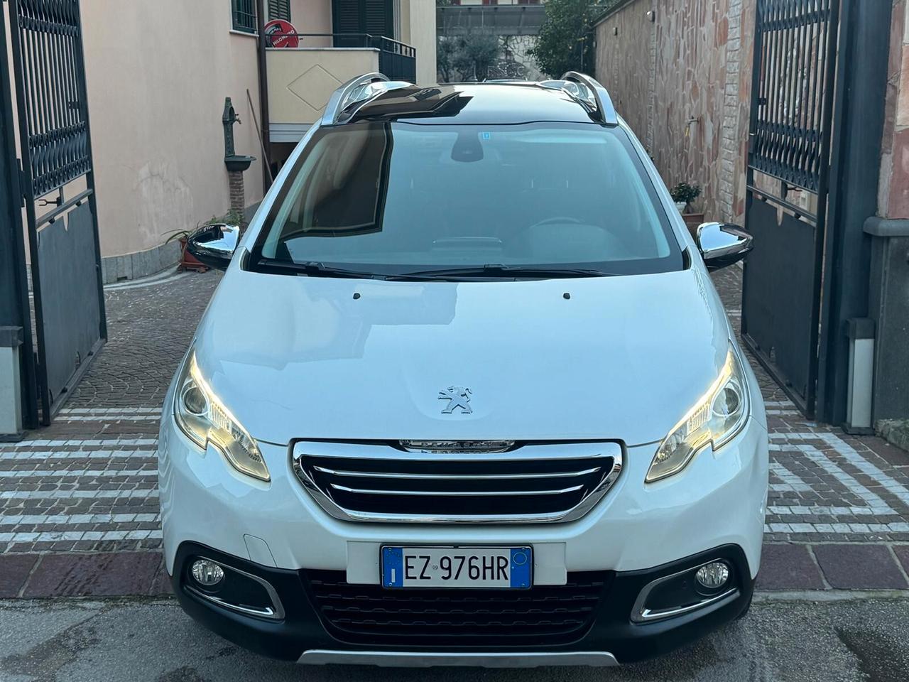 Peugeot 2008 BlueHDi 120 S&S Black Matt Limited Edition