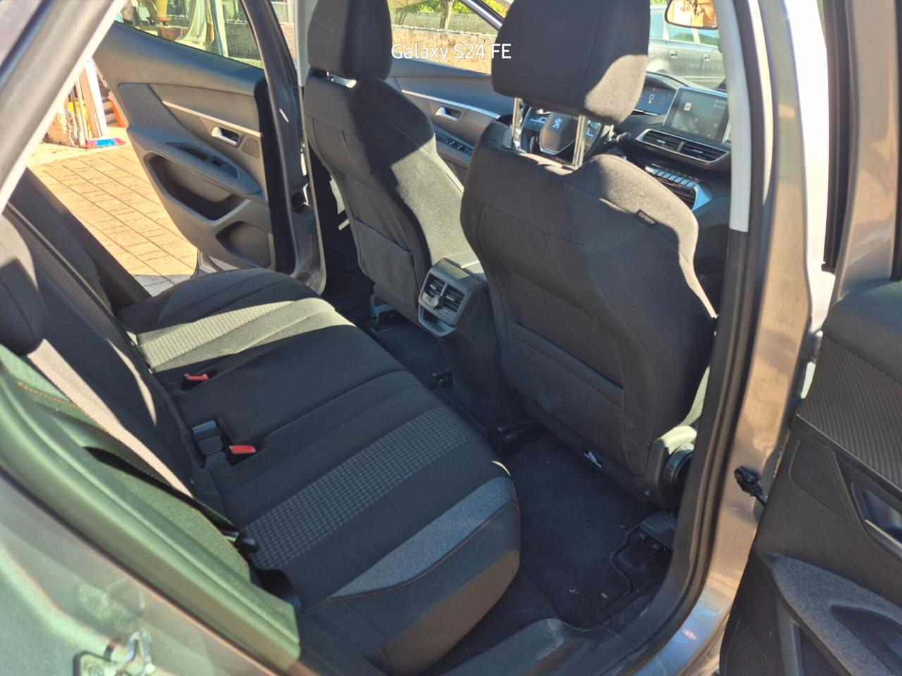 Peugeot 3008 BlueHDi 130 S&S EAT8 Allure