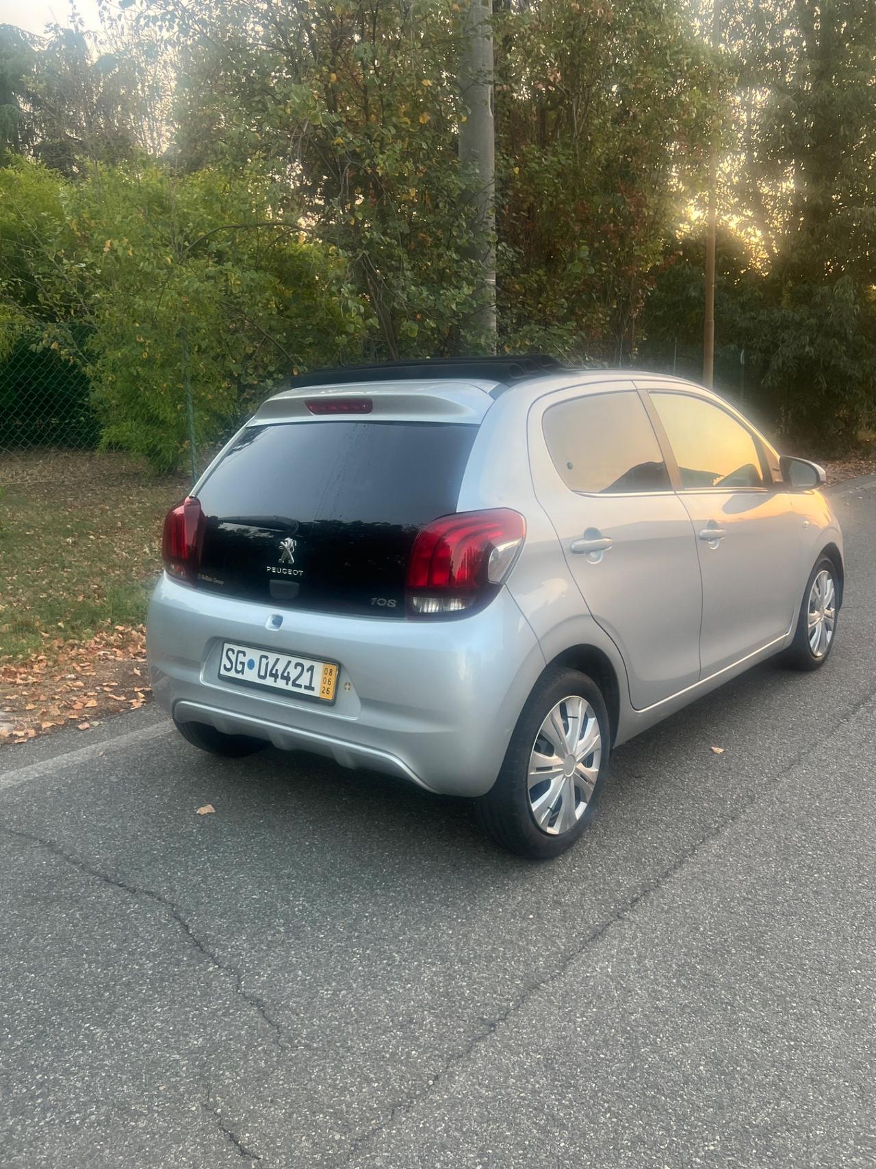 Peugeot 108 PureTech 82 5 porte Allure TOP!