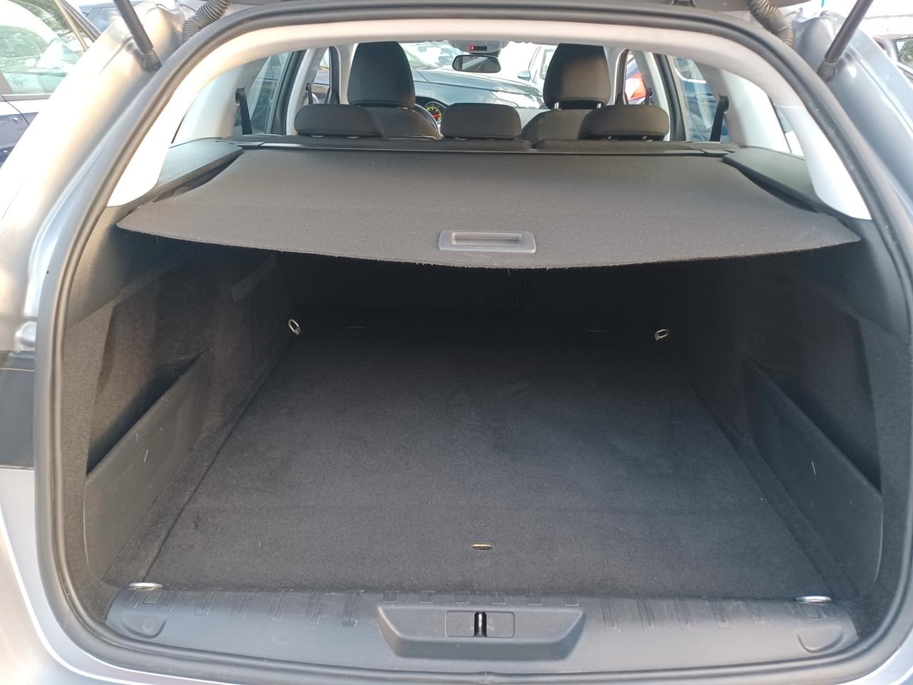 Peugeot 308 1..6 HDI 115CV ALLURE S.W.
