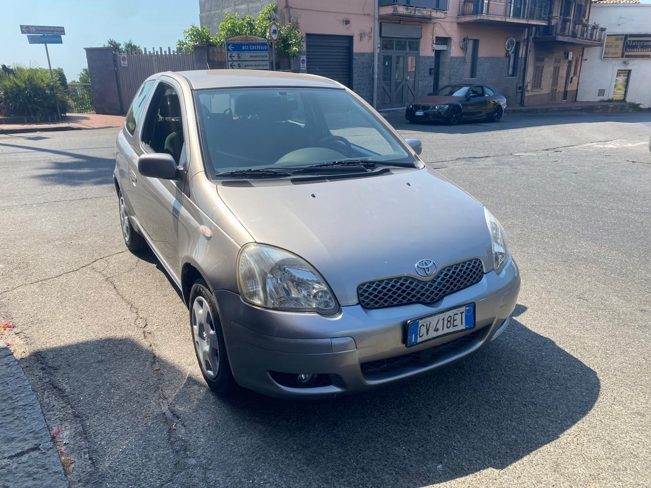 Toyota Yaris 1.0i 16V cat 3 porte Sol