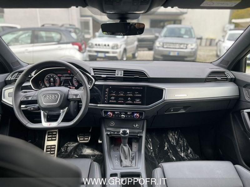 Audi Q3 SPB 35 TFSI Identity Black