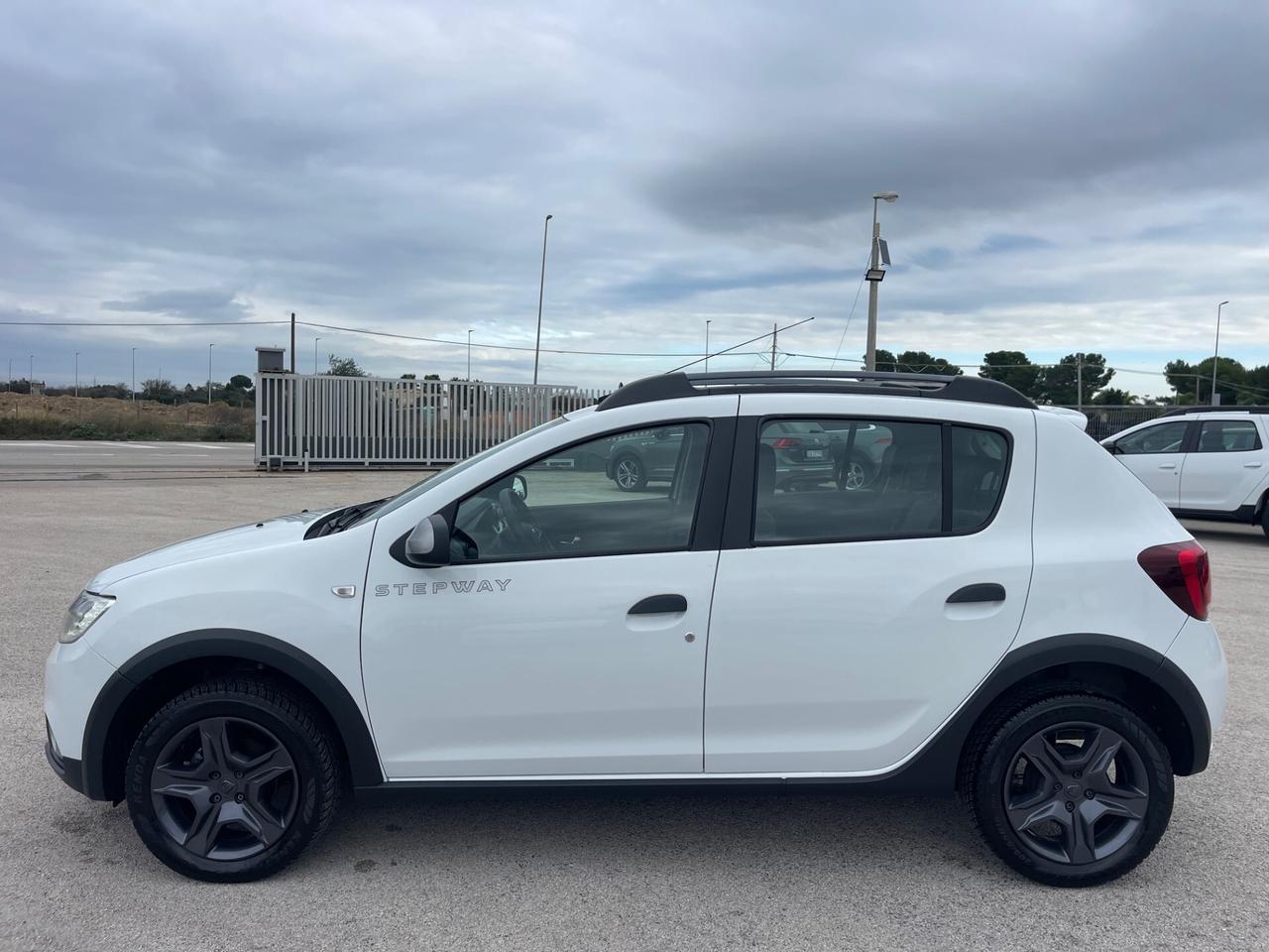 DACIA SANDERO STEPWAY 0.9 TCE GPL FULL LED MY17