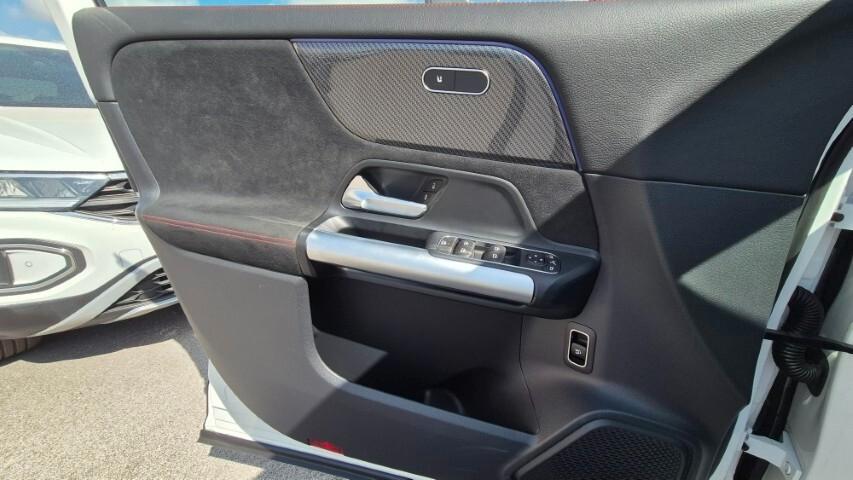 Mercedes-benz GLA 200 d Automatic AMG Premium - 2024