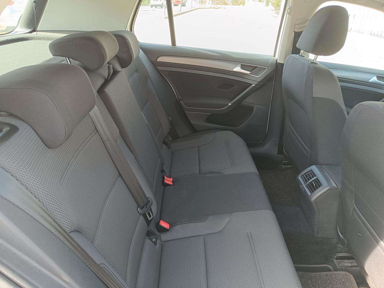 Volkswagen Golf 1.4 TSI 125 CV 5p. Business BlueMotion Technology