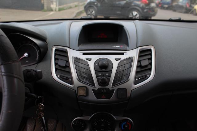 FORD Fiesta + 1.4 TDCi 68CV 3 porte U. Proprietario Neopat.