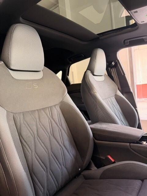 Audi Q3 Sportback Black line 35 TDI S-tronic NEW MODEL