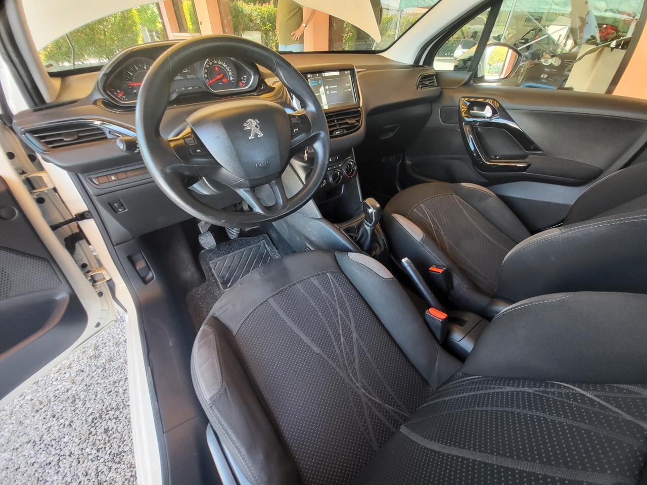 Peugeot 208 1.2 VTi 82 CV 5 porte Allure