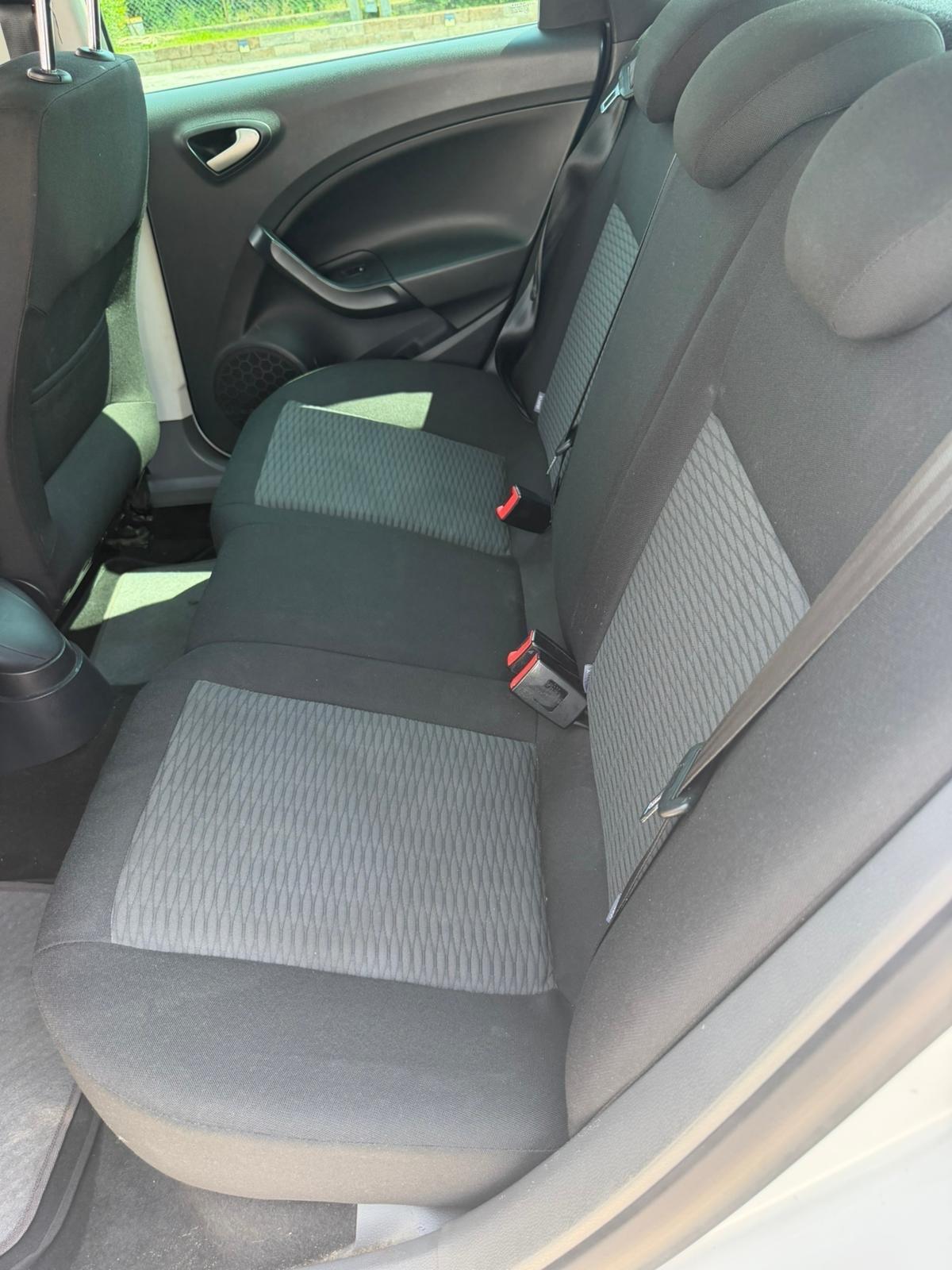 Seat Ibiza 1.6 TDI 105CV CR DPF 5p. Sport neopatentati