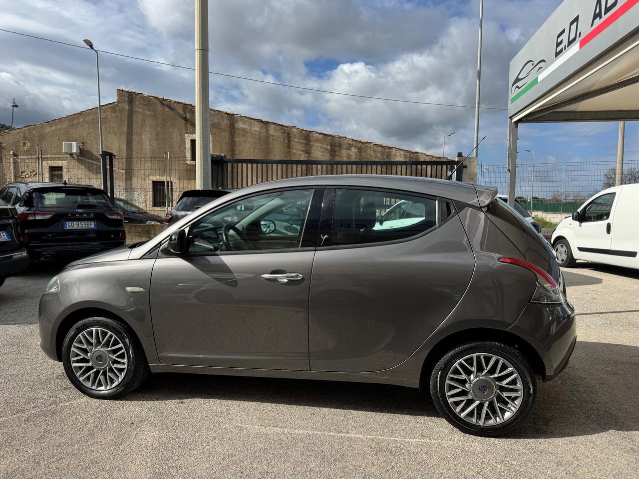 Lancia Ypsilon 1.3 MJT 16V 95 CV ECCELLENTI CONDIZIONI