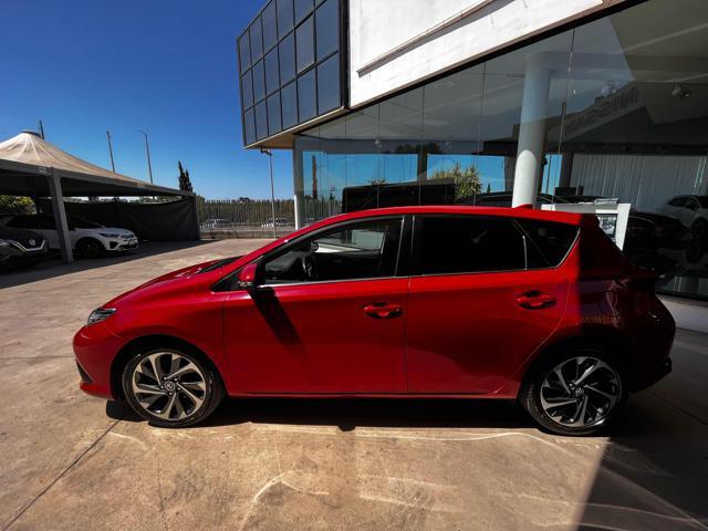 TOYOTA Auris 1.8 Hybrid Lounge